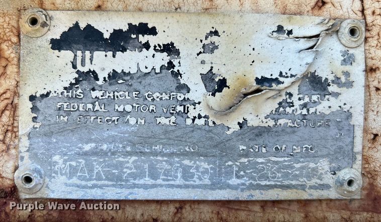 image for item DO1132 1969 Fruehauf  dry van trailer