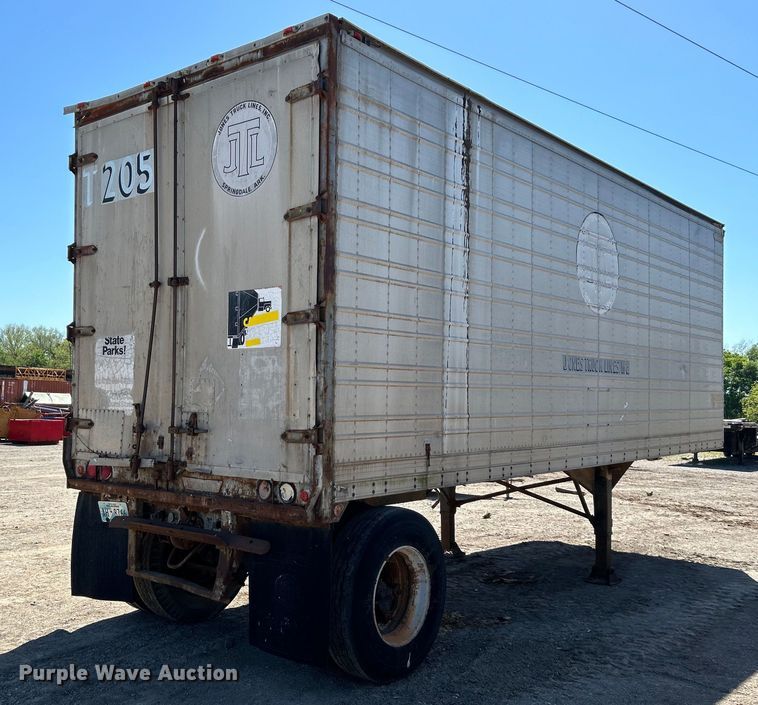 image for item DO1134 1970 American Trailers, Inc. dry van trailer