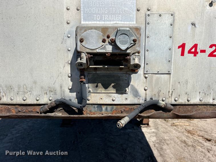 image for item DO1134 1970 American Trailers, Inc. dry van trailer