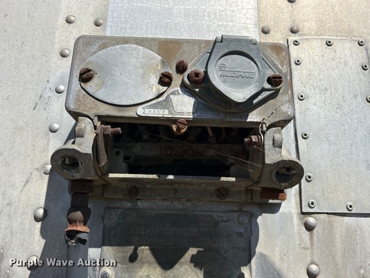 image for item DO1134 1970 American Trailers, Inc. dry van trailer