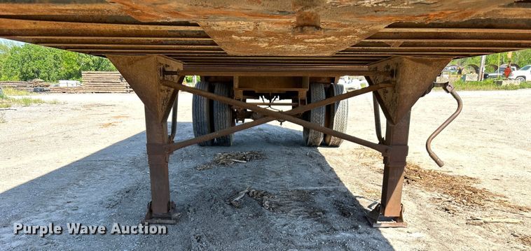 image for item DO1134 1970 American Trailers, Inc. dry van trailer