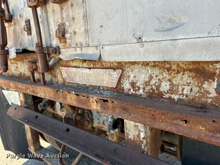 image for item DO1134 1970 American Trailers, Inc. dry van trailer