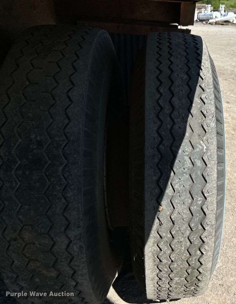 image for item DO1134 1970 American Trailers, Inc. dry van trailer