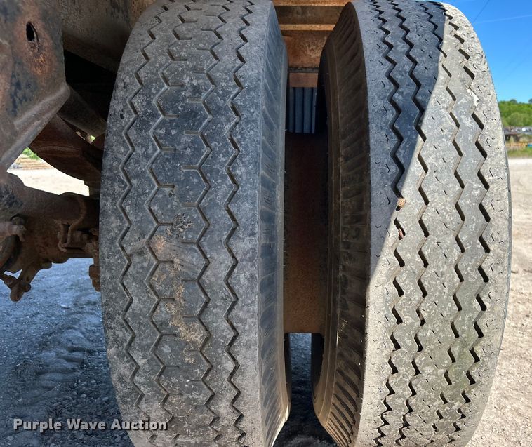 image for item DO1134 1970 American Trailers, Inc. dry van trailer