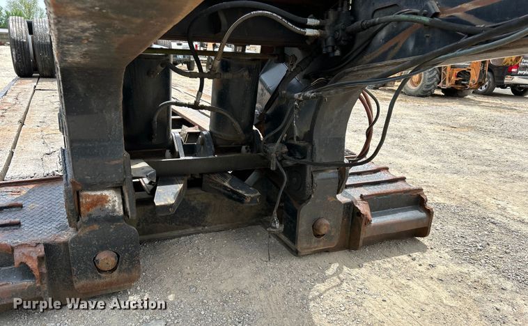 image for item DO1153 1989 Landoll Corp. lowboy equipment trailer