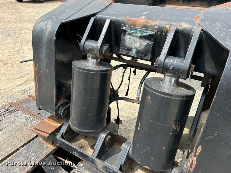 image for item DO1153 1989 Landoll Corp. lowboy equipment trailer