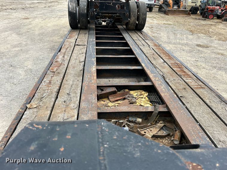 image for item DO1153 1989 Landoll Corp. lowboy equipment trailer