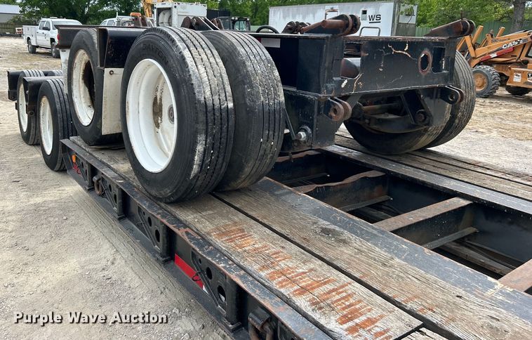 image for item DO1153 1989 Landoll Corp. lowboy equipment trailer