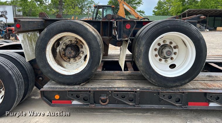 image for item DO1153 1989 Landoll Corp. lowboy equipment trailer