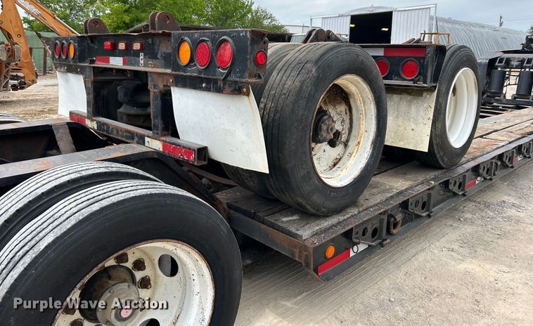 image for item DO1153 1989 Landoll Corp. lowboy equipment trailer