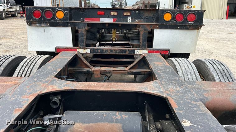 image for item DO1153 1989 Landoll Corp. lowboy equipment trailer