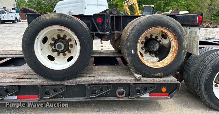 image for item DO1153 1989 Landoll Corp. lowboy equipment trailer