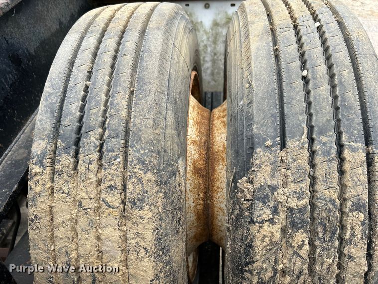 image for item DO1153 1989 Landoll Corp. lowboy equipment trailer