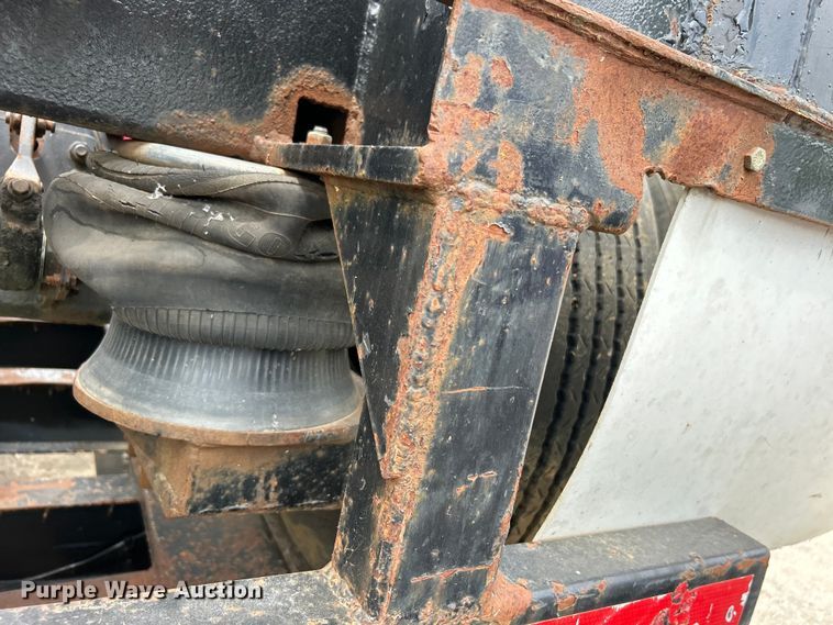 image for item DO1153 1989 Landoll Corp. lowboy equipment trailer