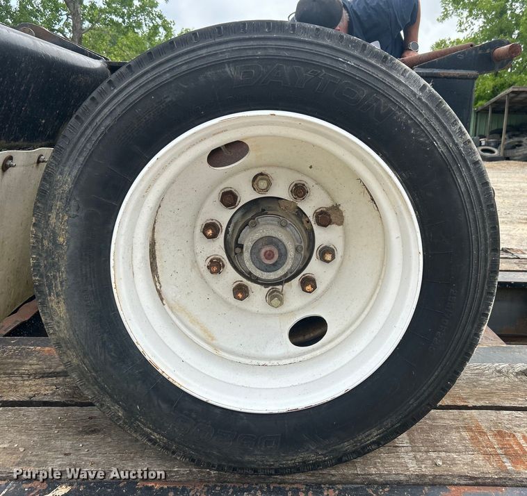 image for item DO1153 1989 Landoll Corp. lowboy equipment trailer