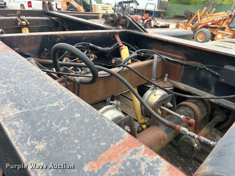 image for item DO1153 1989 Landoll Corp. lowboy equipment trailer