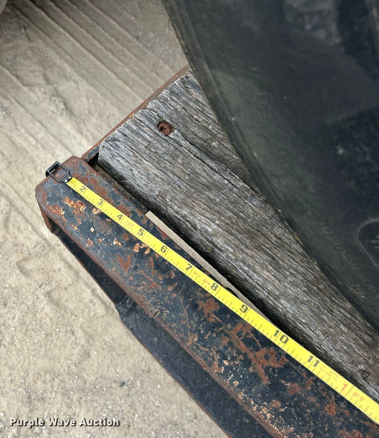 image for item DO1153 1989 Landoll Corp. lowboy equipment trailer