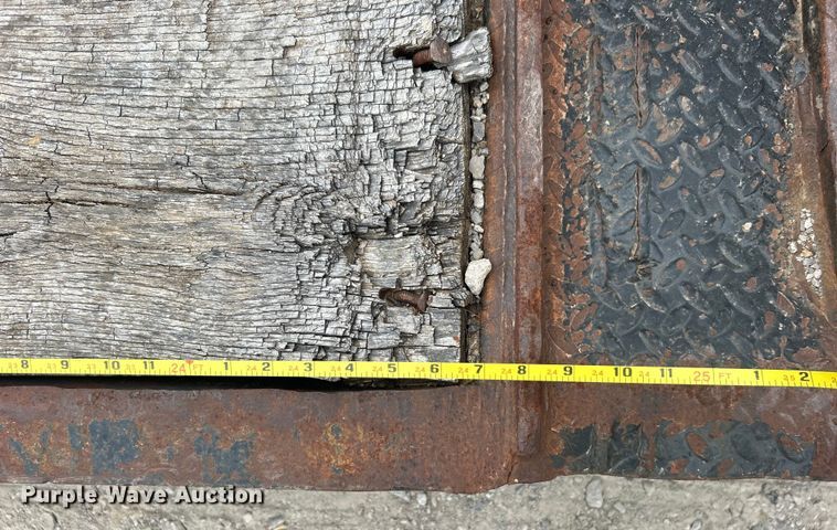 image for item DO1153 1989 Landoll Corp. lowboy equipment trailer