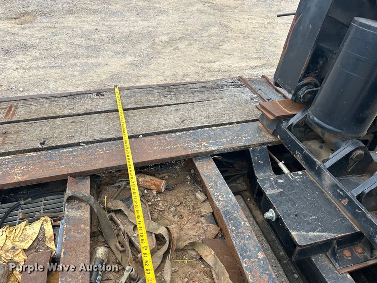 image for item DO1153 1989 Landoll Corp. lowboy equipment trailer