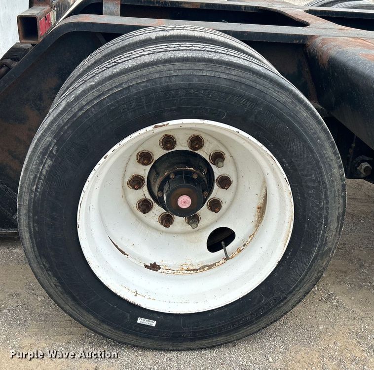 image for item DO1153 1989 Landoll Corp. lowboy equipment trailer