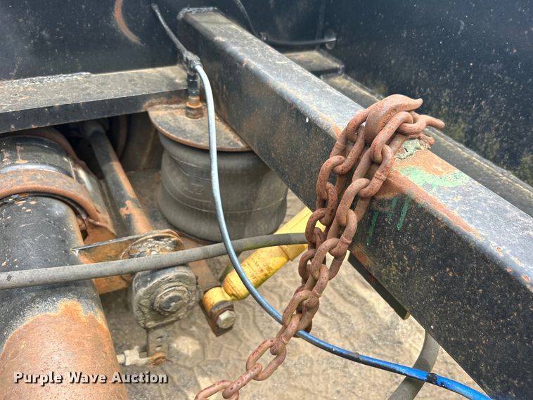 image for item DO1153 1989 Landoll Corp. lowboy equipment trailer