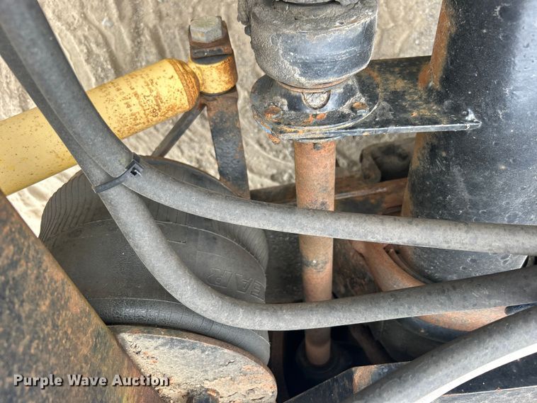 image for item DO1153 1989 Landoll Corp. lowboy equipment trailer