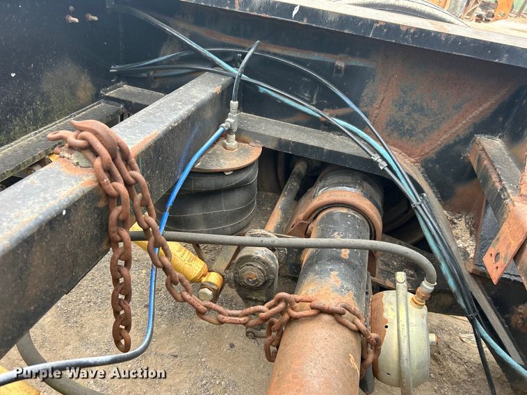 image for item DO1153 1989 Landoll Corp. lowboy equipment trailer