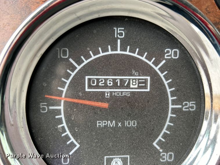 image for item DO1154 1999 Kenworth T800 semi truck