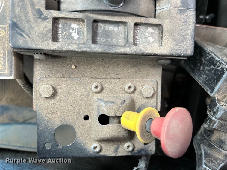 image for item DO1154 1999 Kenworth T800 semi truck