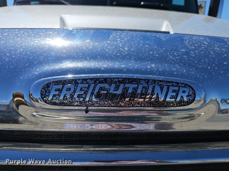 image for item DP0886 2015 Freightliner Cascadia  semi truck