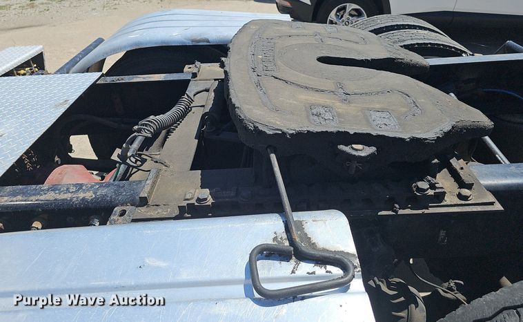 image for item DP0886 2015 Freightliner Cascadia  semi truck