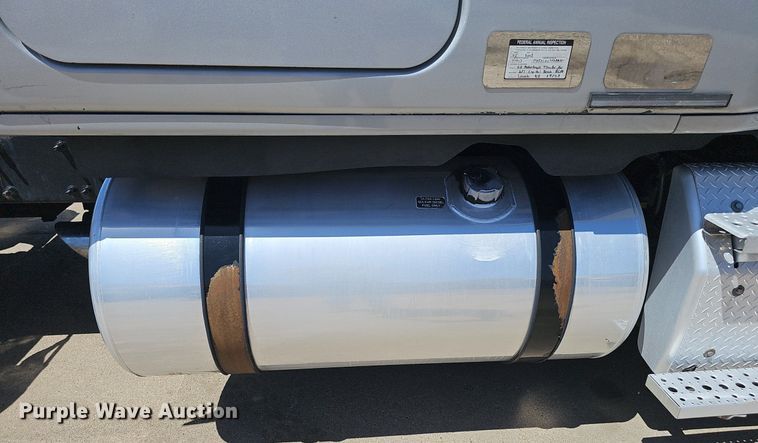 image for item DP0886 2015 Freightliner Cascadia  semi truck