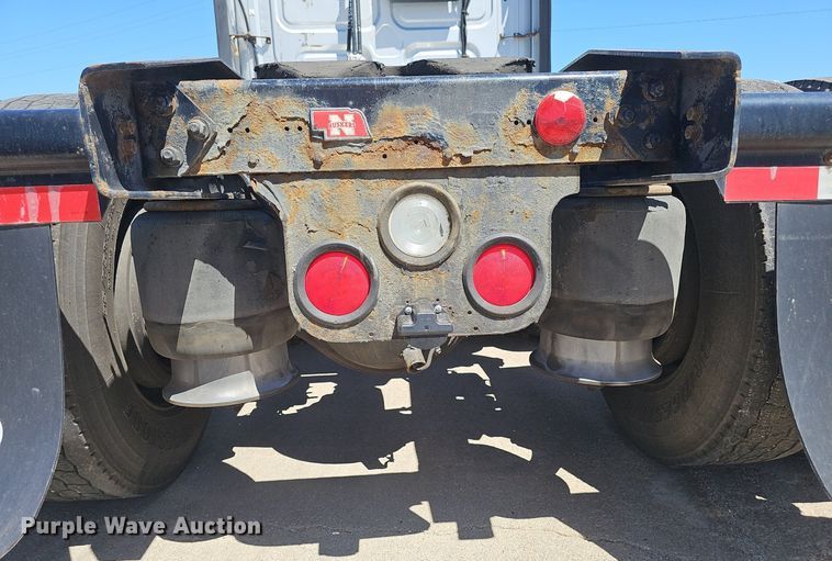 image for item DP0886 2015 Freightliner Cascadia  semi truck