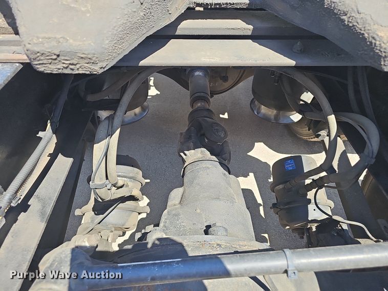 image for item DP0886 2015 Freightliner Cascadia  semi truck