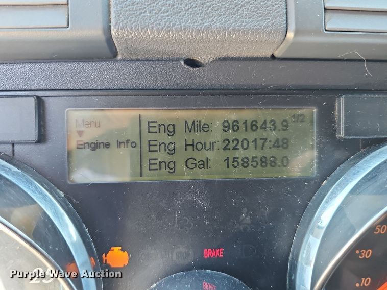 image for item DP0886 2015 Freightliner Cascadia  semi truck