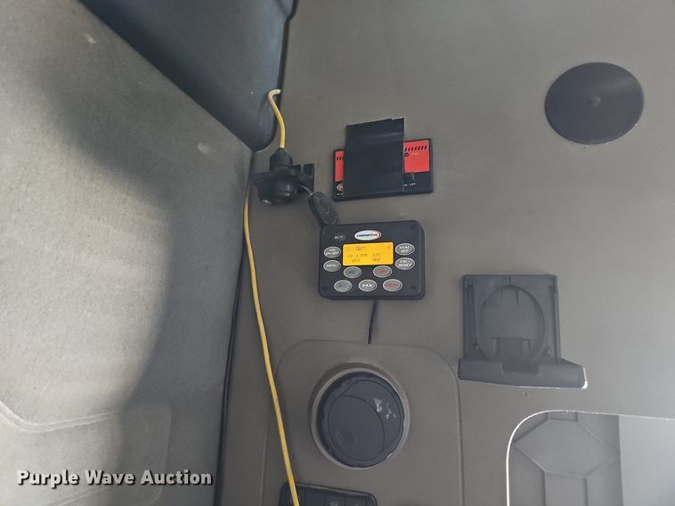 image for item DP0886 2015 Freightliner Cascadia  semi truck