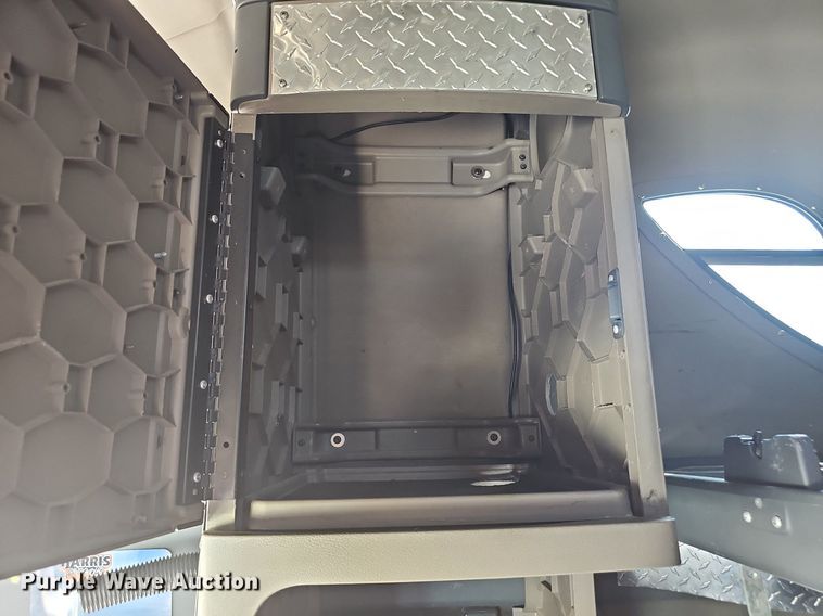 image for item DP0886 2015 Freightliner Cascadia  semi truck