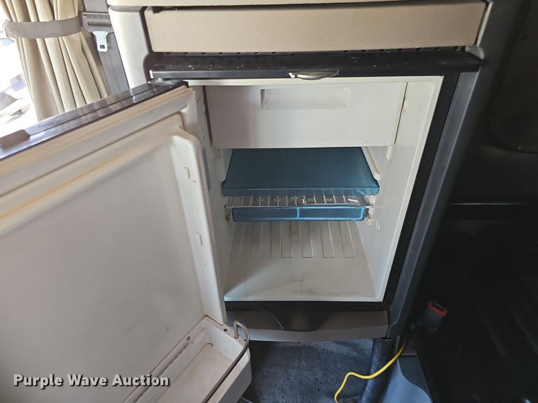 image for item DP0886 2015 Freightliner Cascadia  semi truck