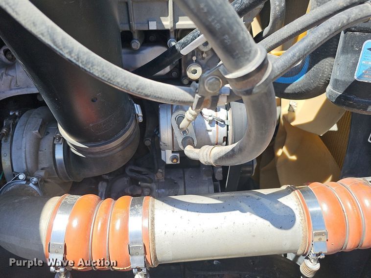 image for item DP0886 2015 Freightliner Cascadia  semi truck