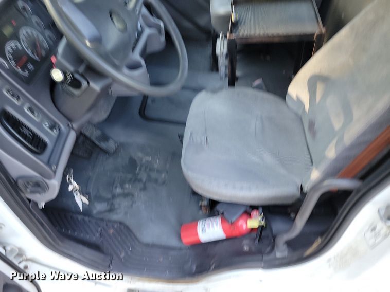 image for item DP1442 2010 Freightliner Business Class M2 semi truck