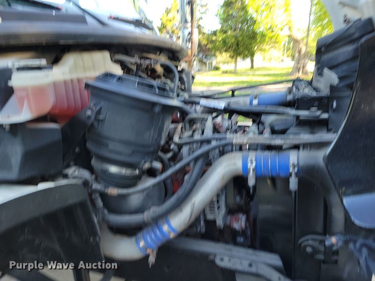 image for item DP1442 2010 Freightliner Business Class M2 semi truck