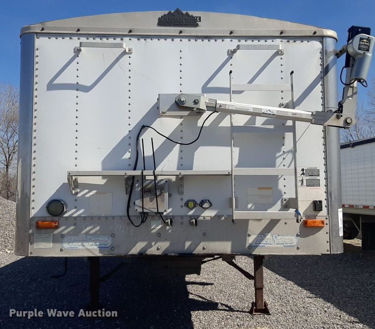 image for item DP2713 1997 Wilson  DWH-400 grain trailer