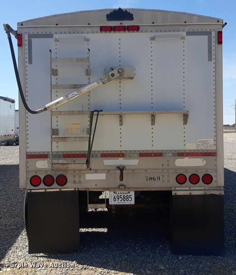 image for item DP2713 1997 Wilson  DWH-400 grain trailer