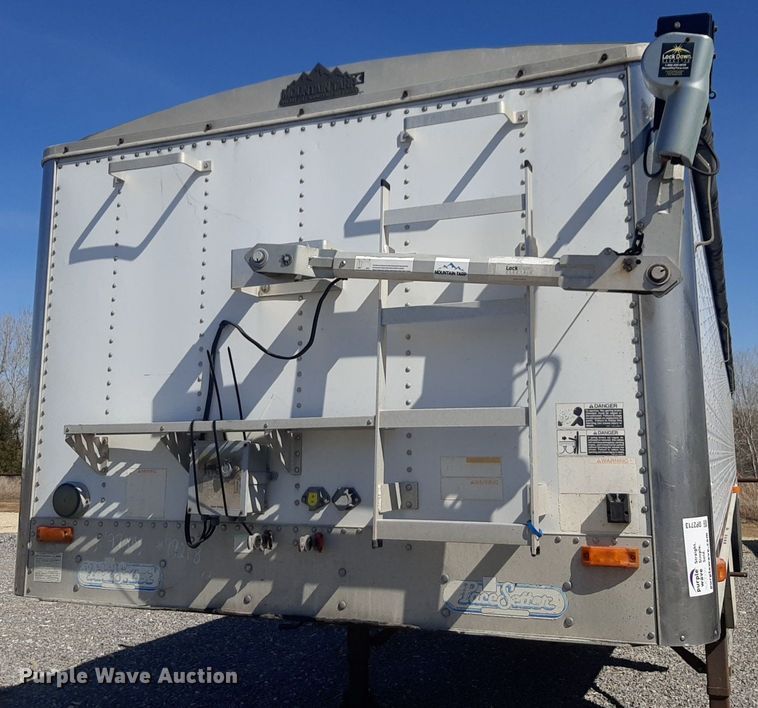 image for item DP2713 1997 Wilson  DWH-400 grain trailer