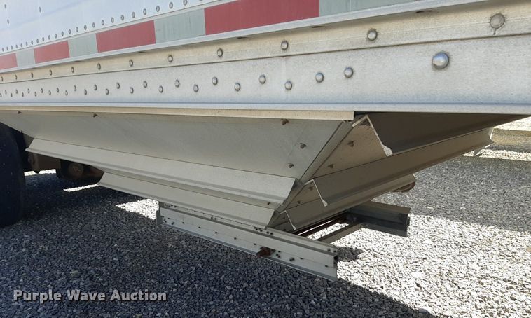 image for item DP2713 1997 Wilson  DWH-400 grain trailer