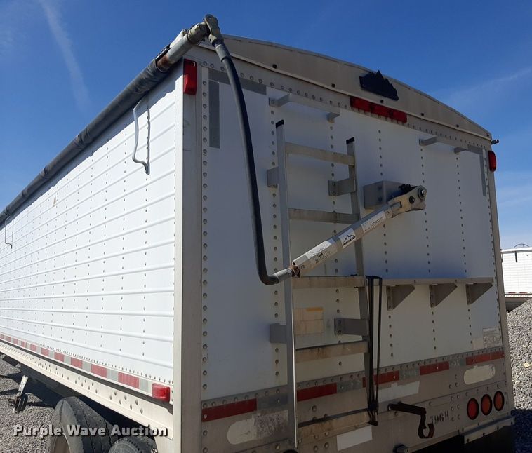 image for item DP2713 1997 Wilson  DWH-400 grain trailer
