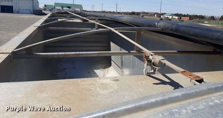 image for item DP2713 1997 Wilson  DWH-400 grain trailer