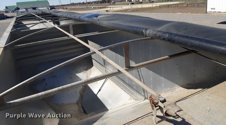 image for item DP2713 1997 Wilson  DWH-400 grain trailer