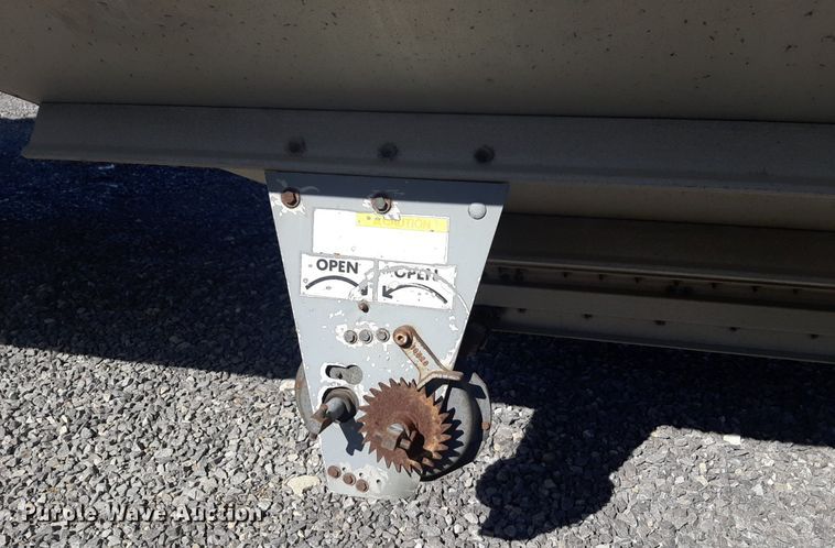 image for item DP2713 1997 Wilson  DWH-400 grain trailer