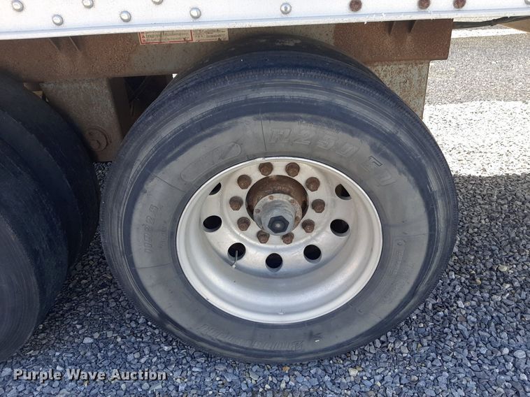 image for item DP2713 1997 Wilson  DWH-400 grain trailer